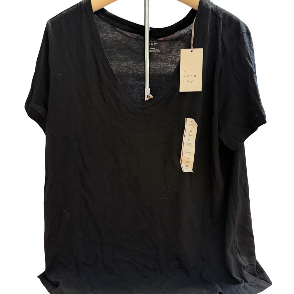 A New Day Women's Black Slim Fit Short Sleeve Scoop Neck T-Shirt - Size XL - NWT